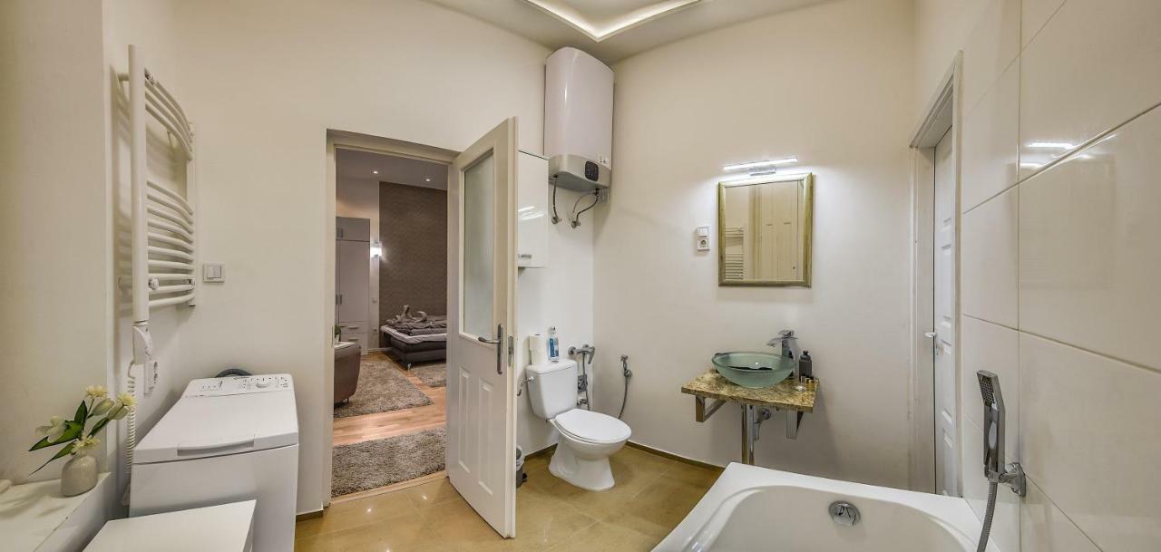 Diamond Apartman Near To Basilica Budapest Exteriör bild