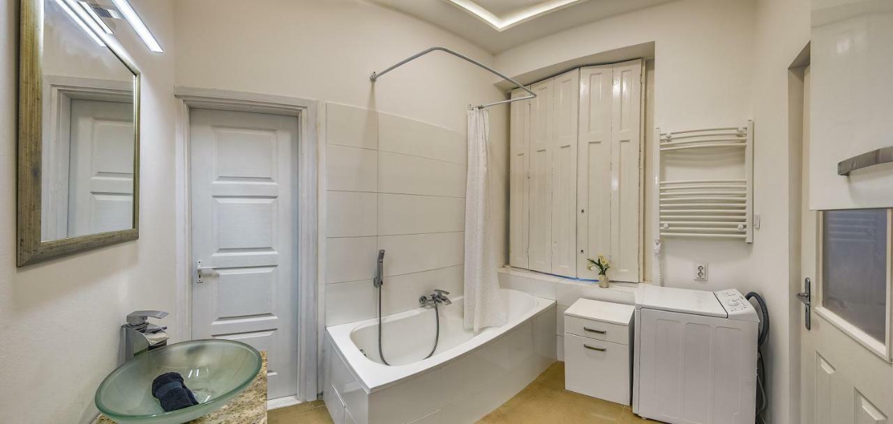 Diamond Apartman Near To Basilica Budapest Exteriör bild